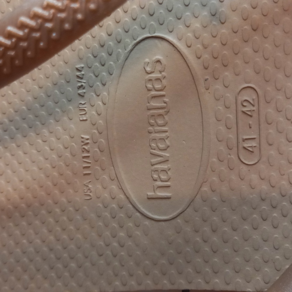 Havaianas Women's Gold and Tan Sandals - Picture 6 of 7
